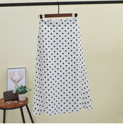 Fusta de dama moderna cu buline in mai multe culori