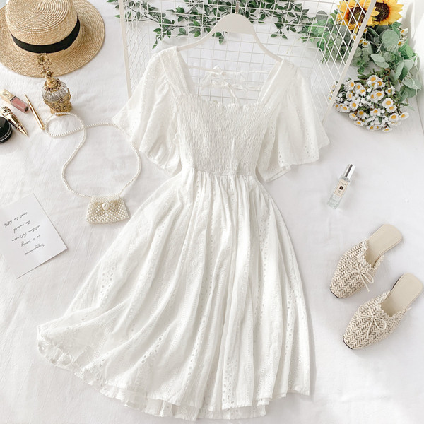 Rochie casual de dama cu maneci scurte de culoare alba