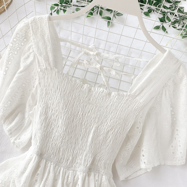 Rochie casual de dama cu maneci scurte de culoare alba