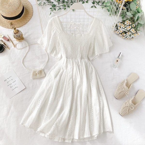 Rochie casual de dama cu maneci scurte de culoare alba