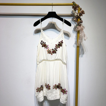 Rochie scurta de dama cu bretele subtiri cu broderie