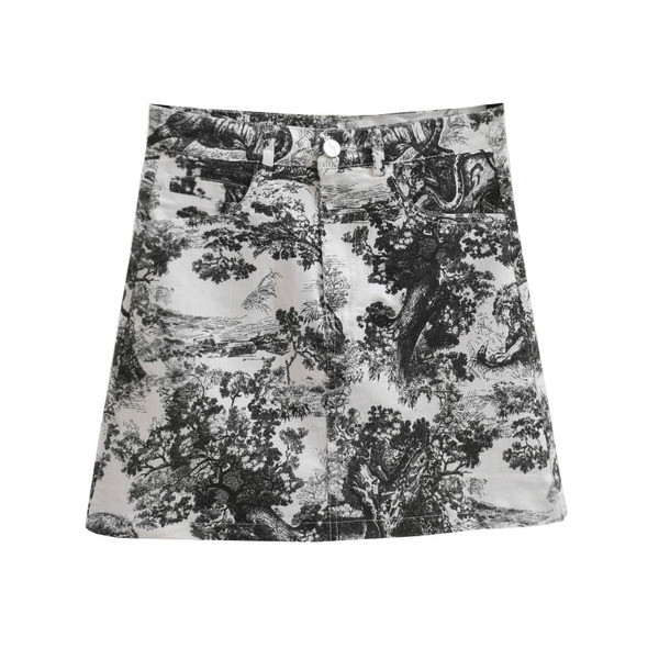 Fusta de dama cu aplicatie colorata si buzunare