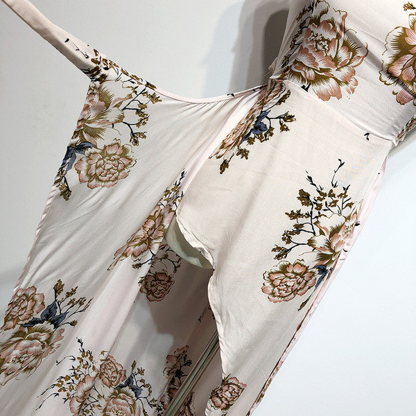 Rochie lungă cu decolteu pătrat cu model alb și floral