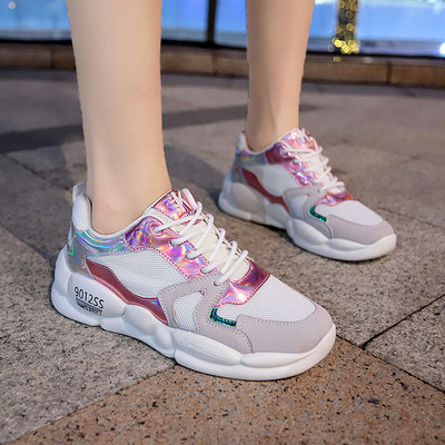 Κορυφαία γυναικεία αθλητικά  παπούτσια - σε τρία χρώματα