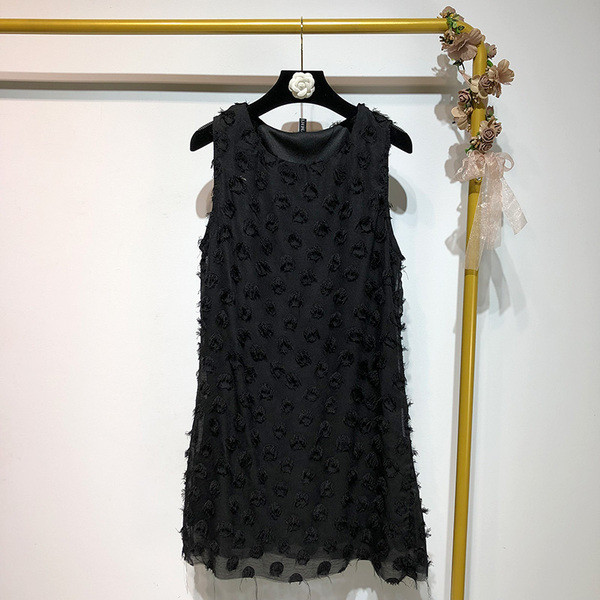 Rochie scurta de dama in negru cu tul