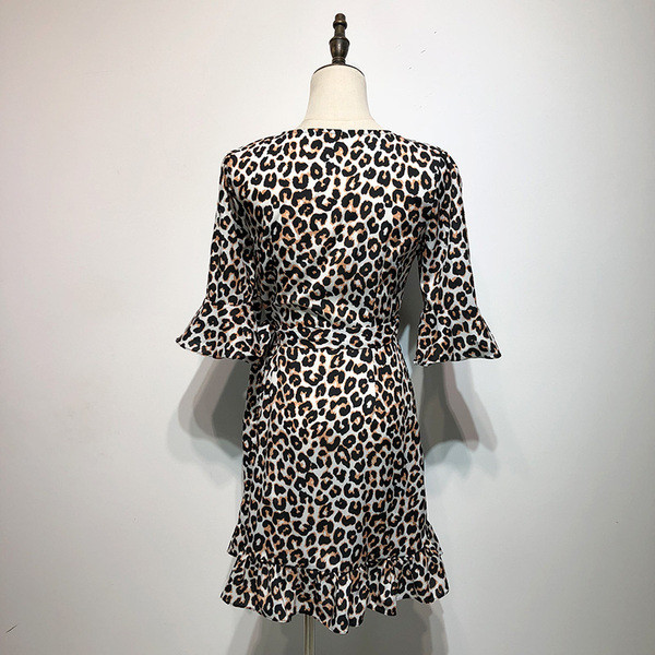 Rochie scurta de dama cu legaturi in talie cu animal print