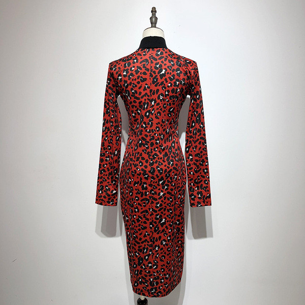 Rochie de dama model slim cu maneci lungi cu animal print