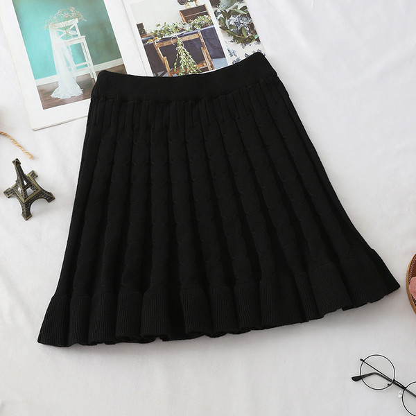 Fusta de dama decupata in negru, maro si gri