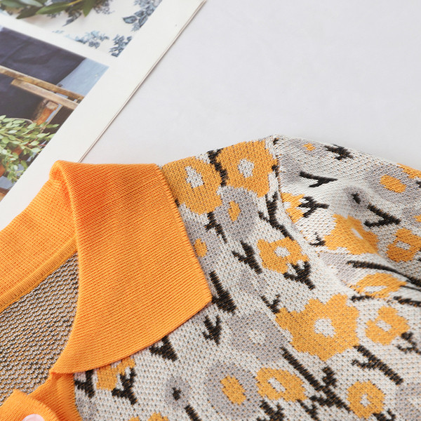 Bluza de dama din tricotat subtire cu guler si maneci scurte