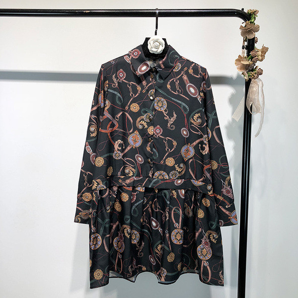 Rochie casual cu maneci lungi in negru si model