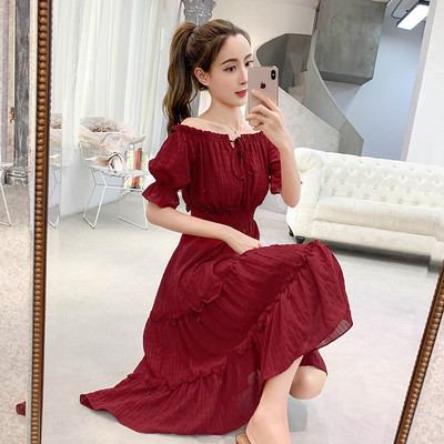 Rochie actuală de damă cu mâneci căzute în visiniu