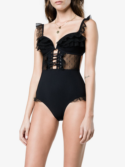 Κομψό μαγιό με κομμένα κομμάτια σε τρία χρώματα