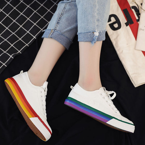 Κορυφαία αθλητικά γυναικεία παπούτσια σε άσπρο χρώμα