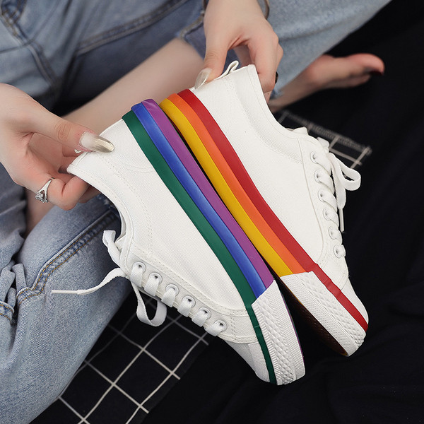 Κορυφαία αθλητικά γυναικεία παπούτσια σε άσπρο χρώμα