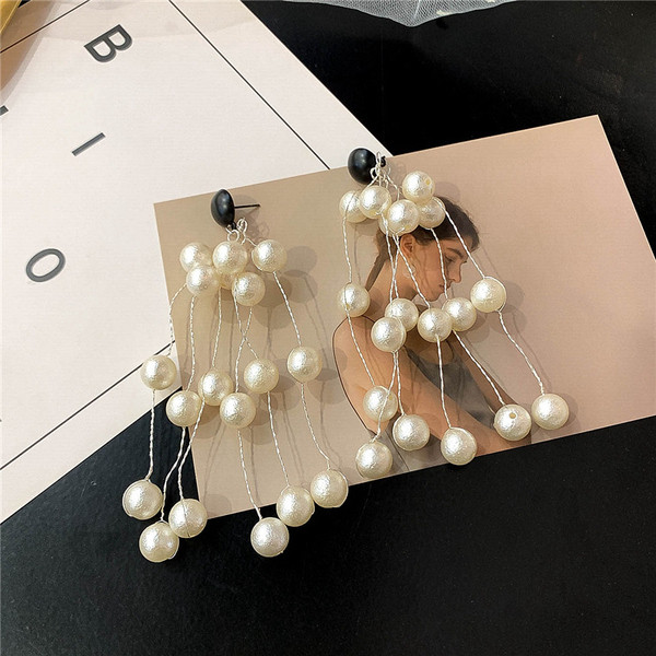 Cercei eleganti de dama in doua culori cu perle