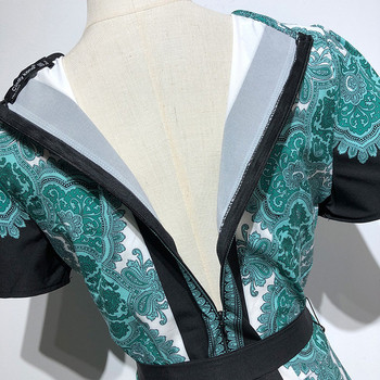 Rochie scurta de dama cu legaturi in talie cu model colorat