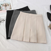 Model fustă de damă croiată în negru, gri și bej