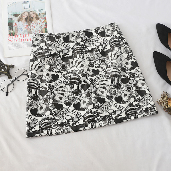 Fusta de dama colorata cu talie inalta in negru si rosu