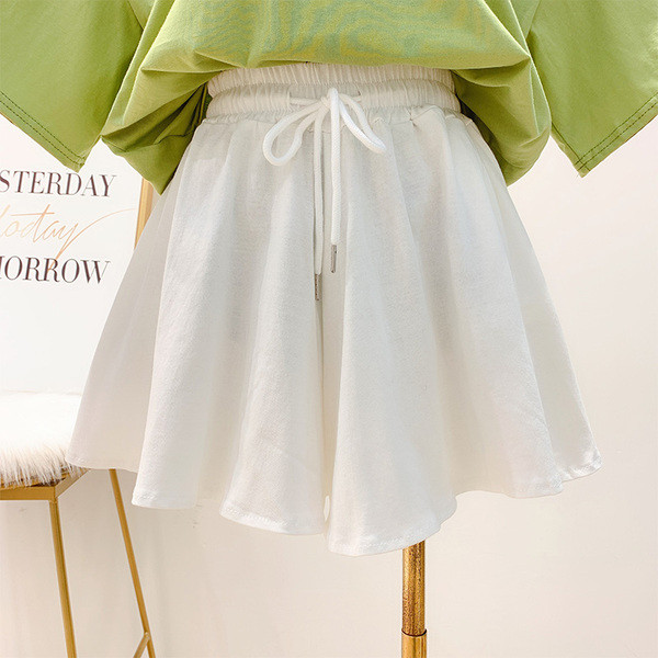 Pantaloni scurți casual de damă în trei culori