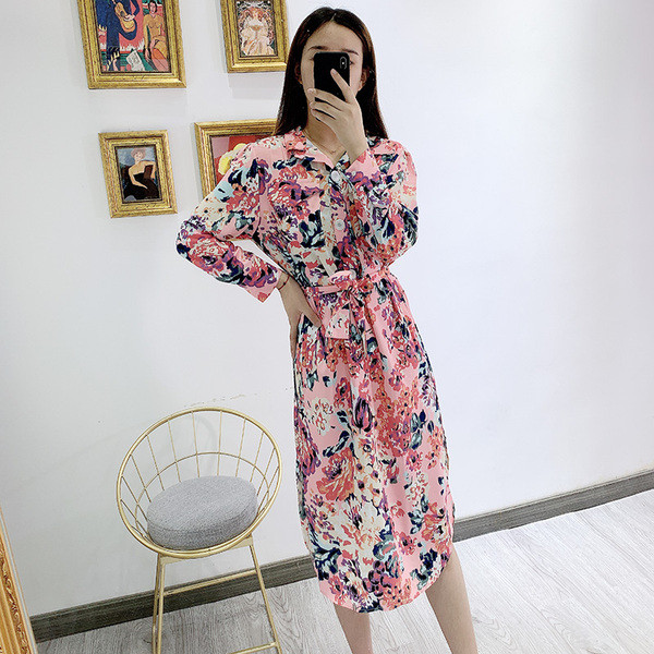 Rochie casual de dama cu maneci lungi in flori roz