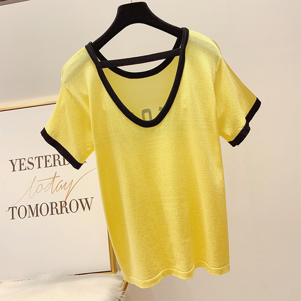 Bluză de damă cu mâneci scurte și inscripție