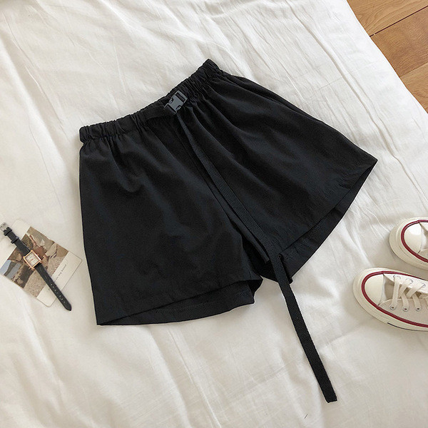 Pantaloni scurți casual de damă cu talie elastică de culoare neagră