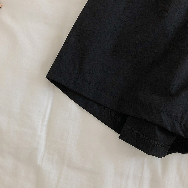 Pantaloni scurți casual de damă cu talie elastică de culoare neagră