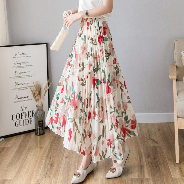 Fusta de dama moderna cu model floral - model croiat