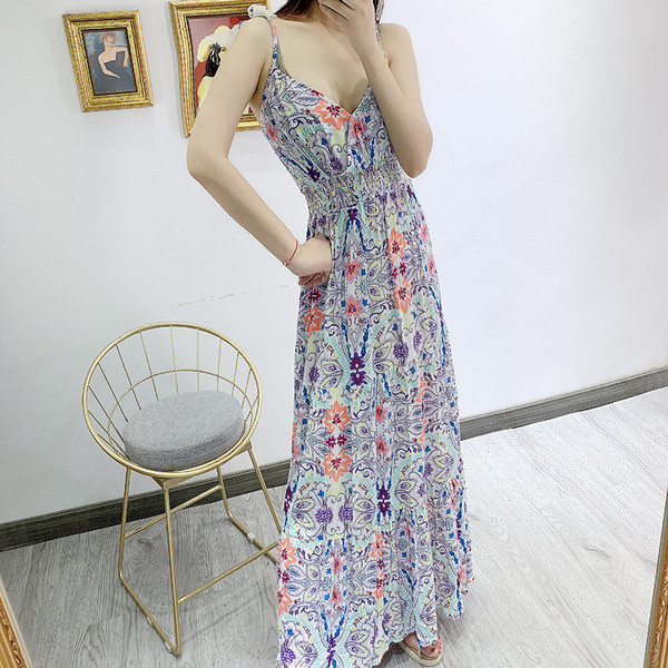 Rochie lunga de dama pentru vara cu bretele subtiri in model floral