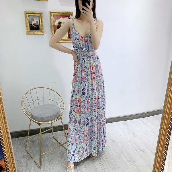 Rochie lunga de dama pentru vara cu bretele subtiri in model floral