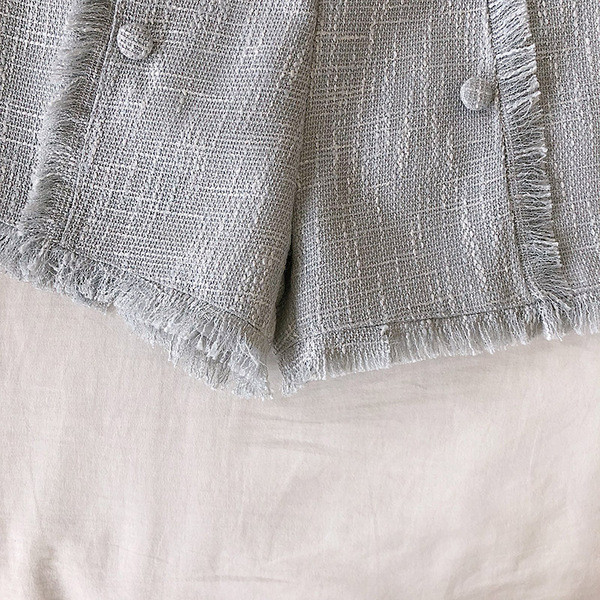 Pantaloni scurti eleganti de dama cu talie inalta in mai multe culori