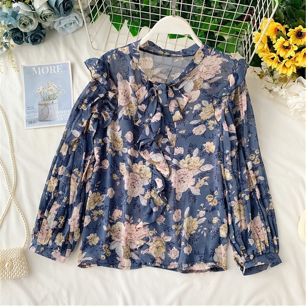 Cămașă de damă cu mâneci lungi și model floral