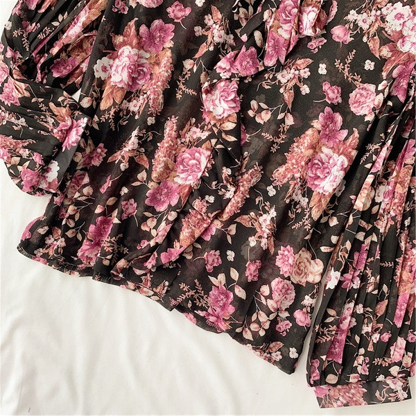 Cămașă de damă cu mâneci lungi și model floral