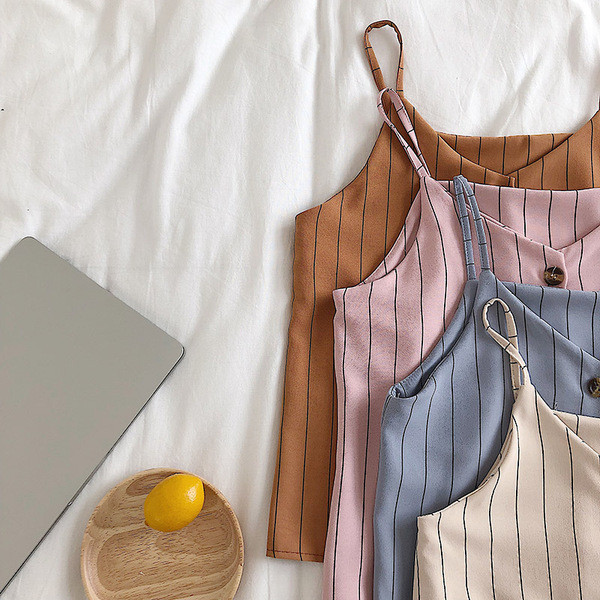 Maieu modern de dama cu bretele subtiri si nasturi in diferite culori