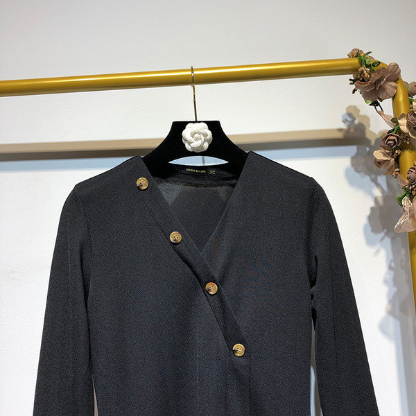 Rochie lunga de dama cu maneci lungi si nasturi