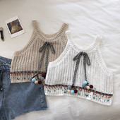 Top de damă tricotat model scurt cu legături în alb și maro