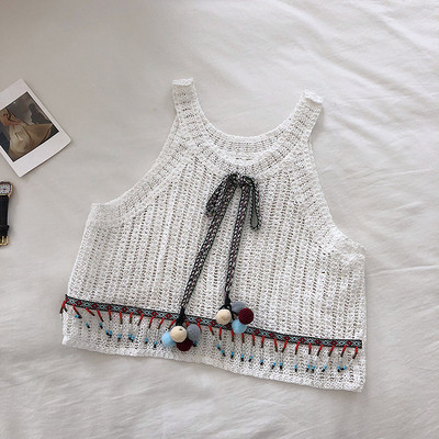 Top de damă tricotat model scurt cu legături în alb și maro