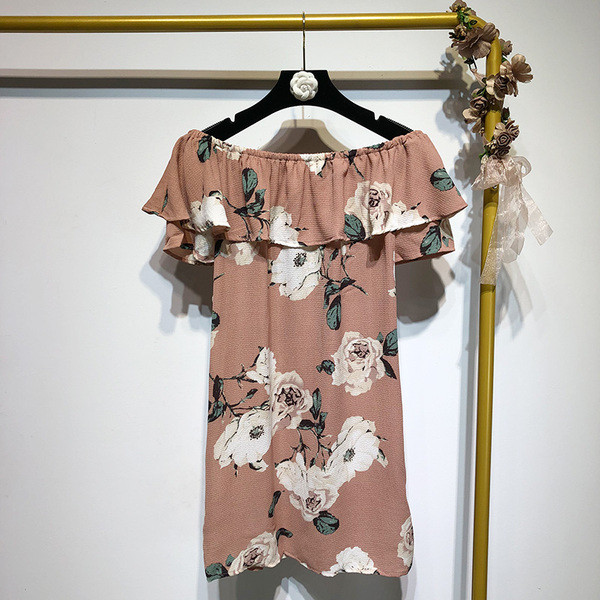 Rochie de dama cu umerii goi si maneci scurte