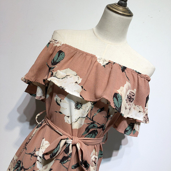 Rochie de dama cu umerii goi si maneci scurte