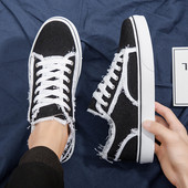 Tenisi de barbati actuali cu talpa plata in trei culori