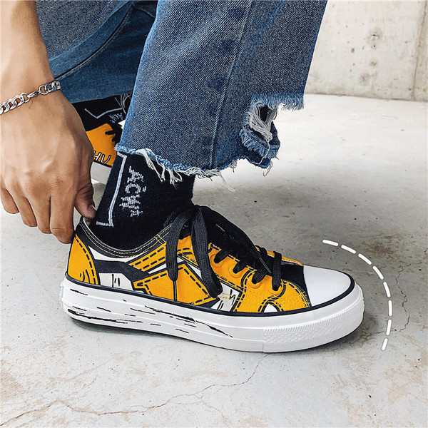 Tenisi actuali pentru bărbați cu talpă plate și șireturi