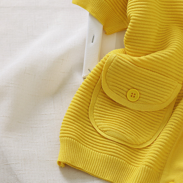 Μοντέρνο γυναικείο σετ μαύρο και κίτρινο χρώμα