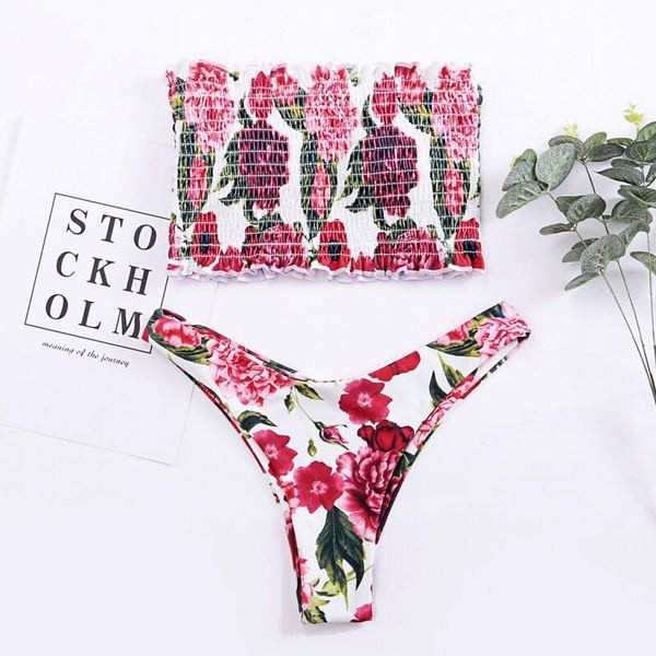 Costum de baie modern din doua piese cu top elastic in mai multe culori