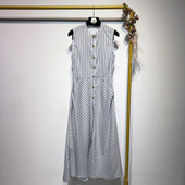 Rochie lungă în dungi, cu mâneci scurte și nasturi