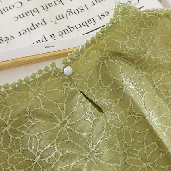 Maieu elegant de damă cu model floral în verde și roz