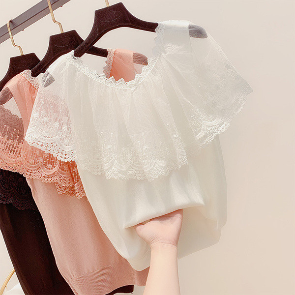 Modern női blúz csipkével, három színben