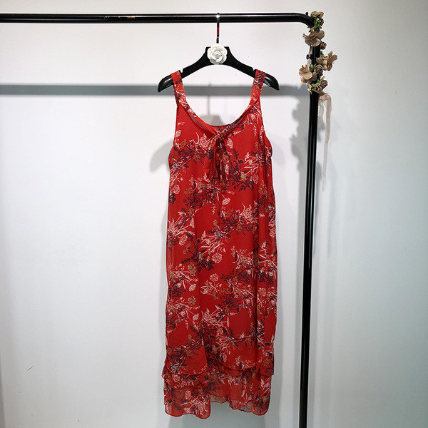 Rochie casual cu bretele subtiri in rosu cu model