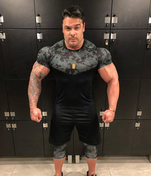 Tricou casual barbatesc cu model de camuflaj de culoare neagra