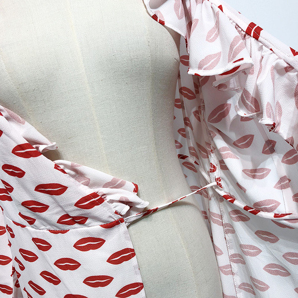 Rochie cu maneca lunga alb cu aplicatie - inima