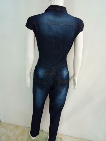 Salopetă casual de damă din denim, cu mâneci scurte și nasturi în albastru